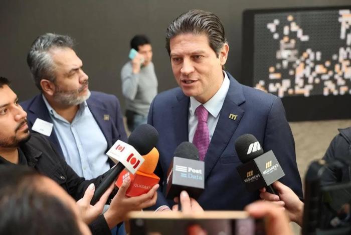 Descarta Alfonso Martínez reforzar su seguridad tras asesinato de alcaldes en Michoacán