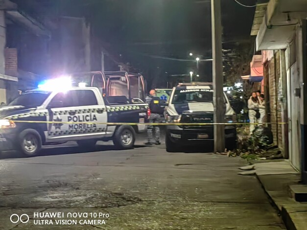 Desde otra camioneta le disparan y luego se dan a la fuga; no sobrevive