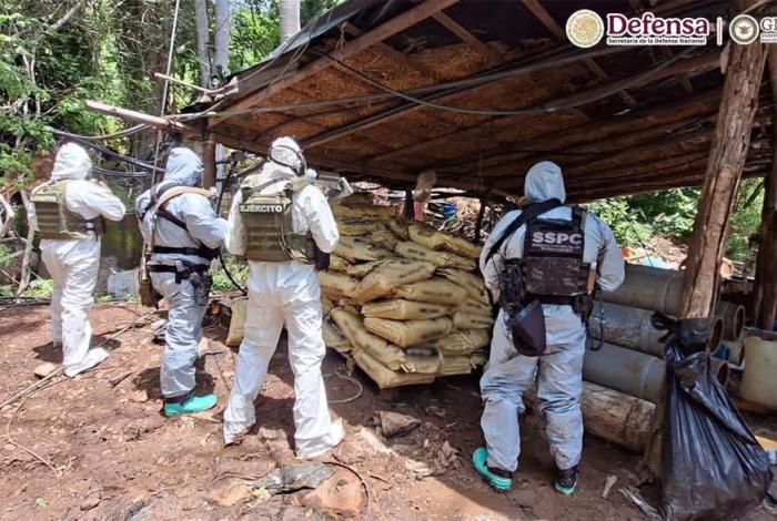 Desmantelan cuatro narc0campamentos entre Carácuaro y Guerrero