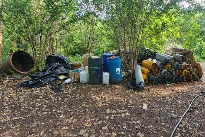 Desmantelan narcolaboratorio en Carácuaro; aseguran metanfetamina y precursores químicos