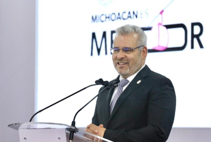 Destinados 2 mil 393 millones de pesos en créditos para negocios: Bedolla