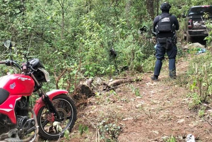 Destruyen 11 explosiv0s en Salvador Escalante