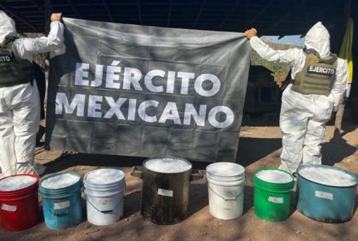 Destruyen narcolaboratorio y aseguran 335 kilos de meta