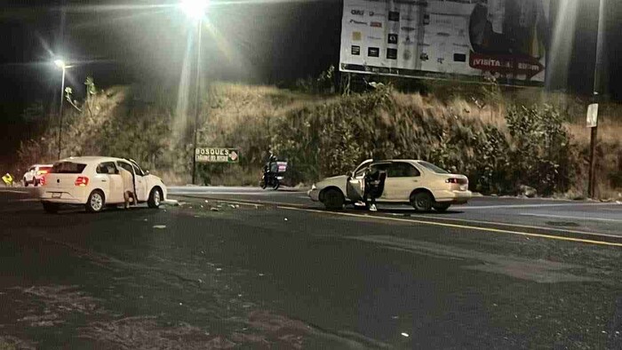 Destruyen sus autos en el camino  Ciudad Salud