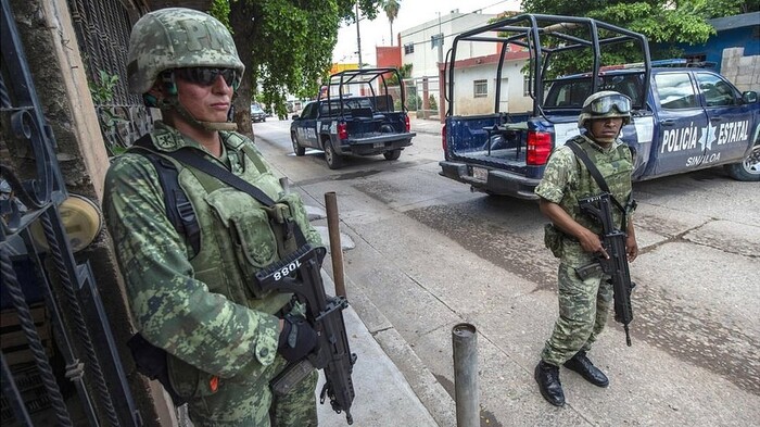 Detienen a 17 personas en operativos contra el narco en Sinaloa