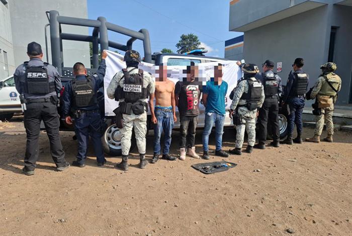 Detienen a 3 hombres por la privación de la libertad de una mujer en Uruapan