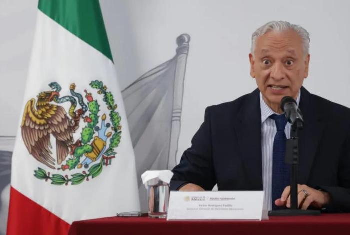 Detienen a exdirector de Pemex; fue captado golpeando a su esposa