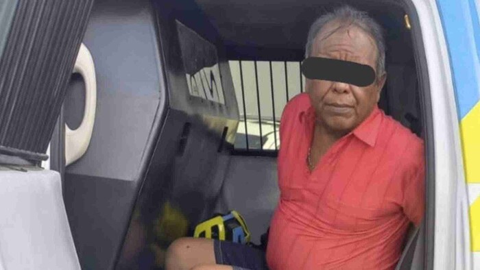 Detienen a hombre por hacer tocamientos a niñas en una alberca