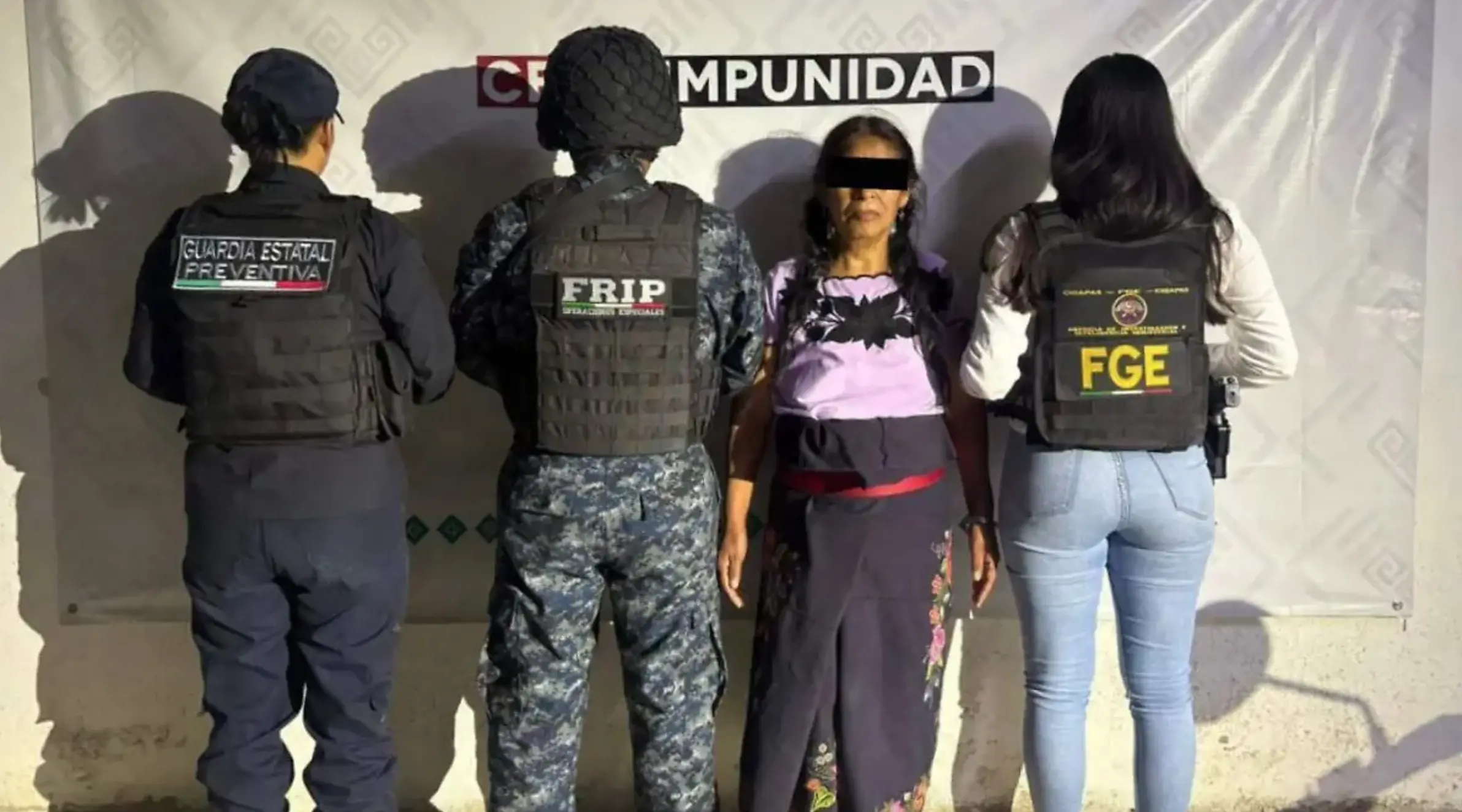 Detienen a mujer por asesinar a curandero en Chiapas; pagó a un menor para cometer el crimen
