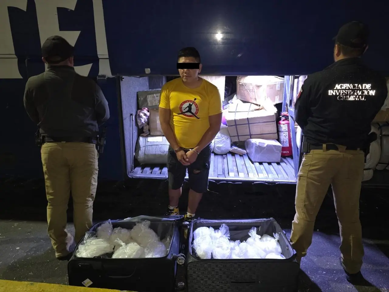 Detienen a persona con 40 kilos de metanfetamina