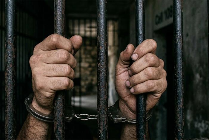 Detienen a Raúl “N”, presunto responsable de extorsionar a un comerciante de Huandacareo