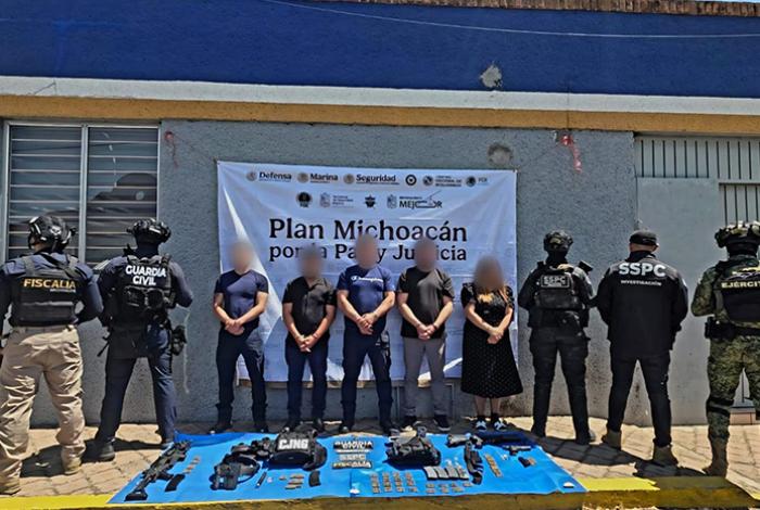 Detienen a síndica, regidores y mando policial en Chavinda; operativo revela presunta red delictiva