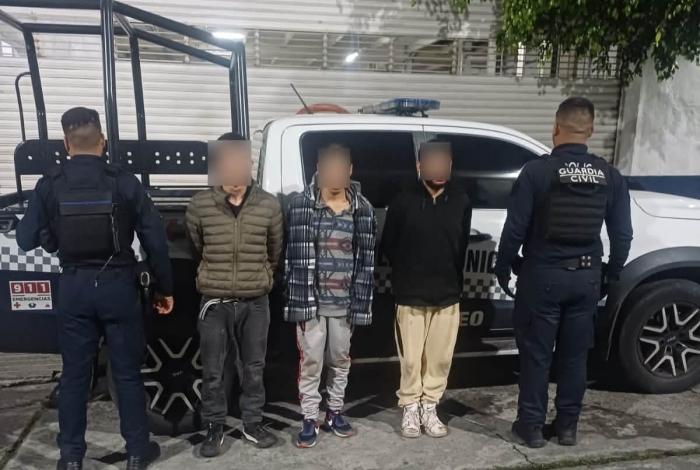 Detienen a tres en Cuitzeo; traían un arma