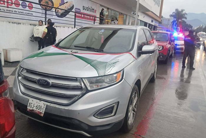 Detienen en Zitácuaro a un hombre con una camioneta robada en Cuitzeo