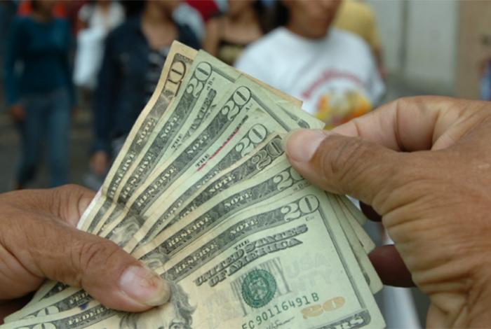 Día Internacional de las Remesas: familias perderían 2 mmdd por impuesto en EUA