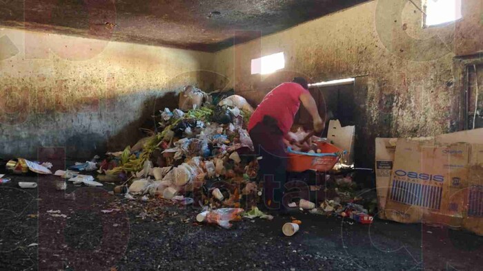 Diariamente se recolecta la basura en el Mercado Independencia