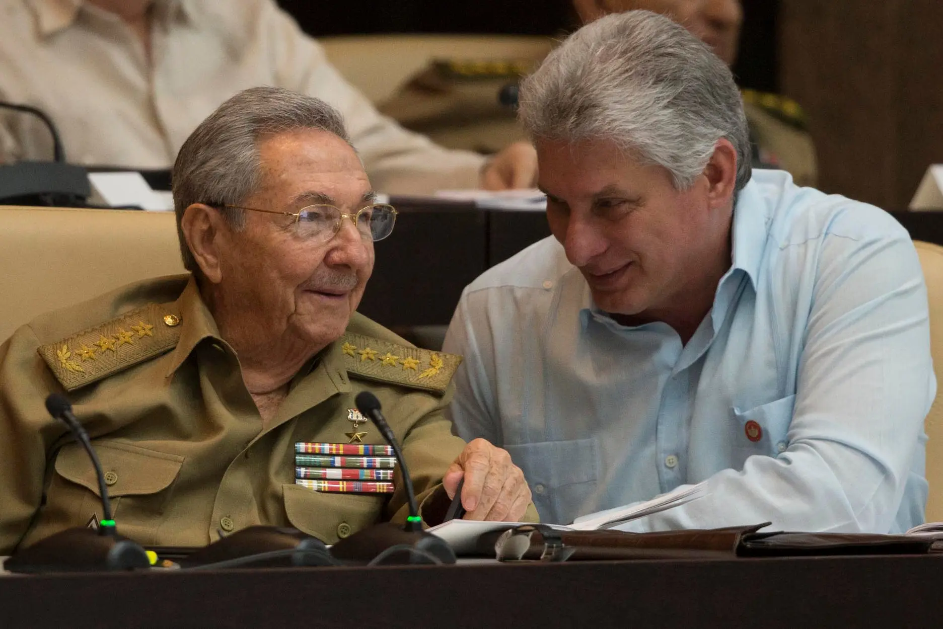 Díaz-Canel considera como “acción política” la imputación de Raúl Castro por EU