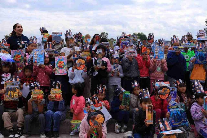 DIF de Morelia lleva alegría y regalos de los Reyes Magos a niñas y niños