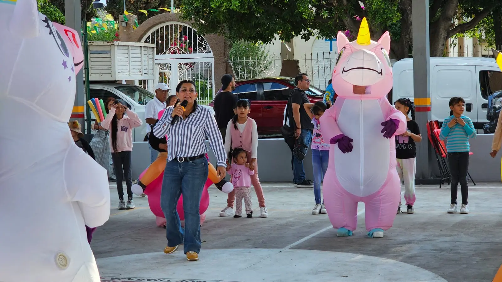 DIF de Tarímbaro celebra a niñas y niños en Santa María