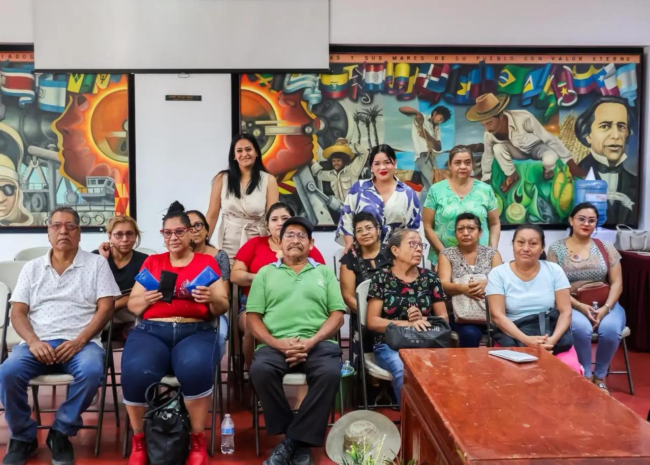 DIF Municipal y Óptica Shop Entregas 31 Pares de Lentes