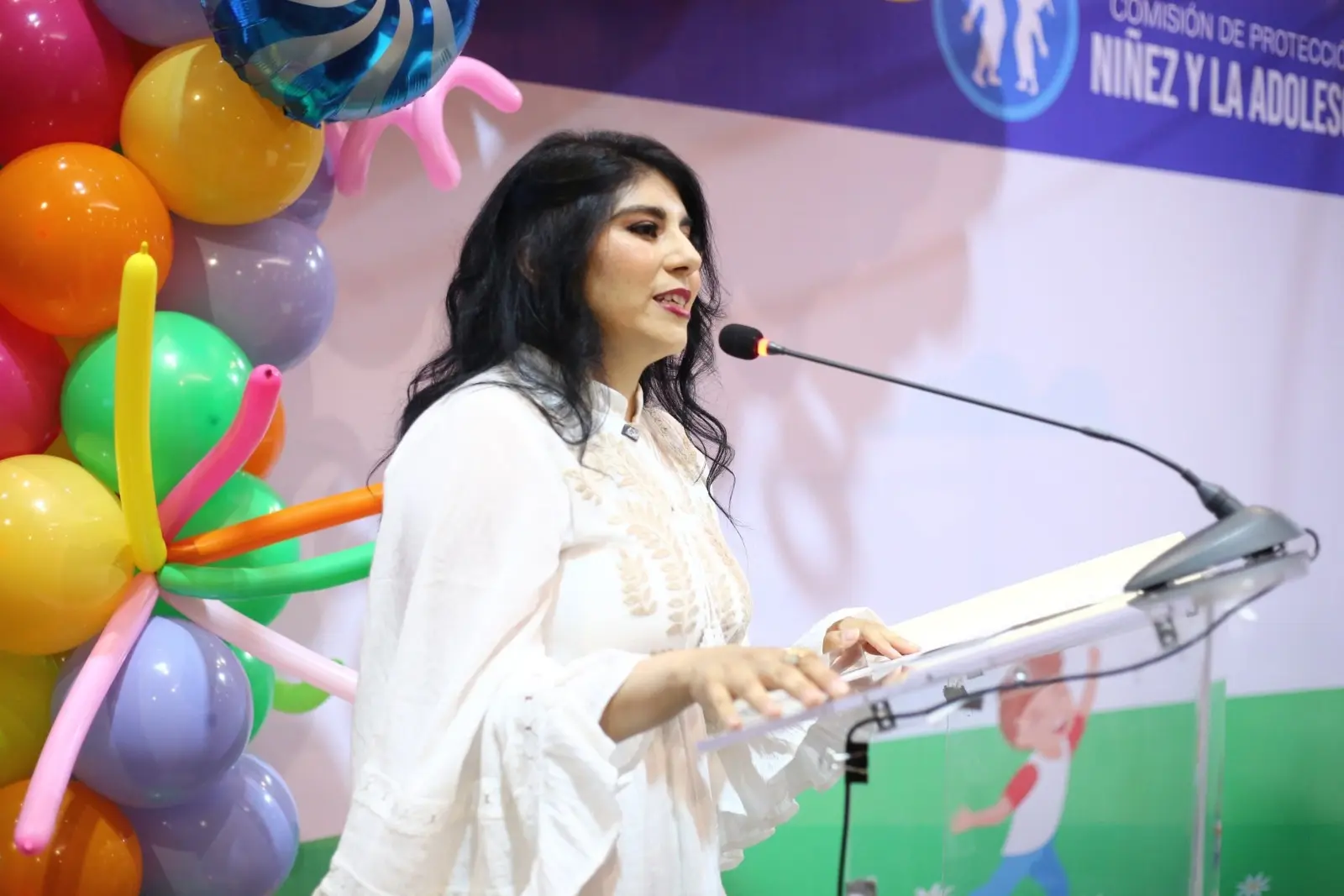 Diputada Vannesa Caratachea entregó más de mil 200 paquetes de útiles escolares en La Piedad