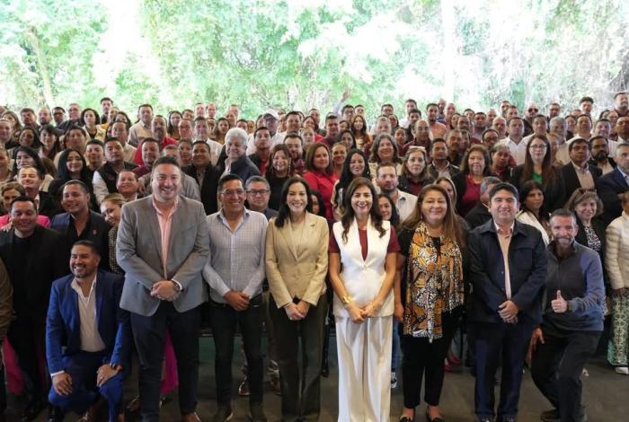 Directores de subsistemas educativos cierran filas con Gaby Molina