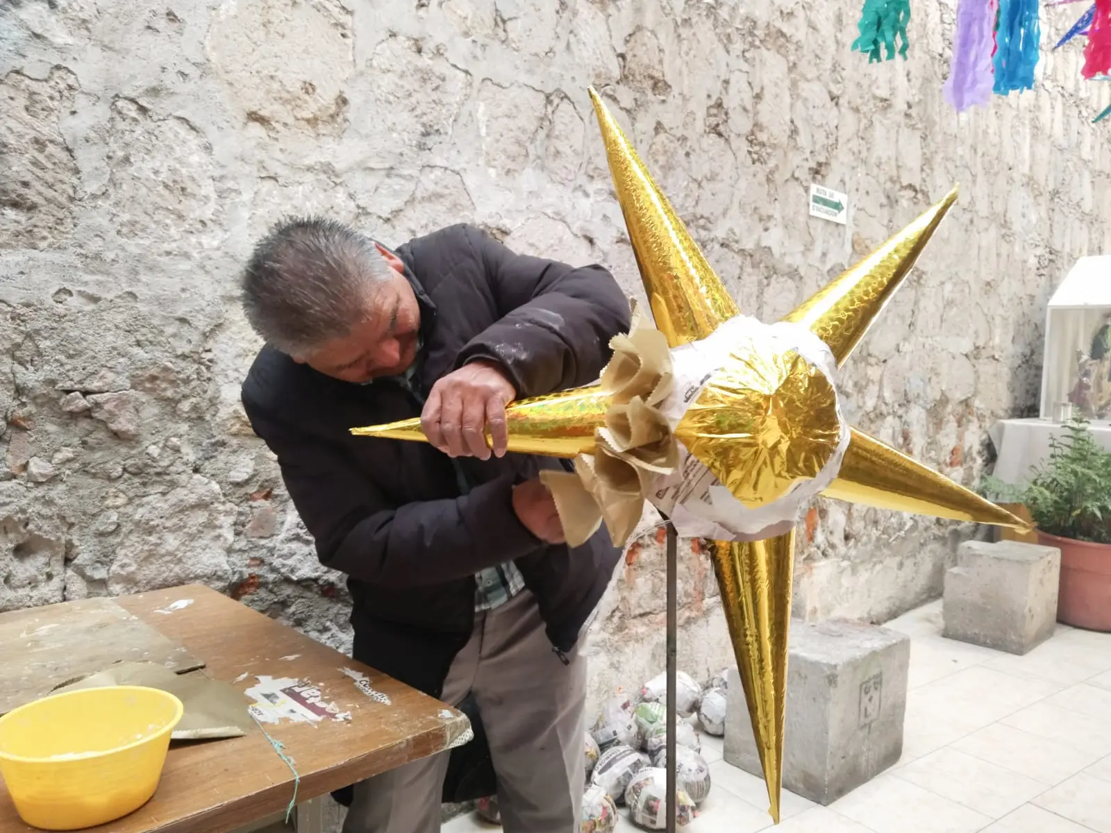 Diseño de piñatas una tradición familiar