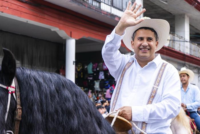 Dolor e indignación tras asesinato del alcalde de Uruapan; sociedad y autoridades exigen justicia