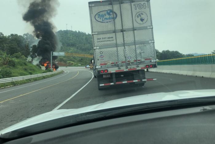 Dos accidentes con tráileres involucrados en la autopista Siglo XXI