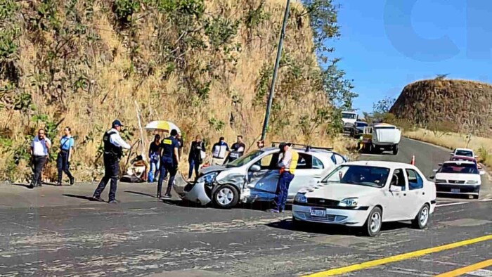 Dos accidentes simultáneos en Morelia