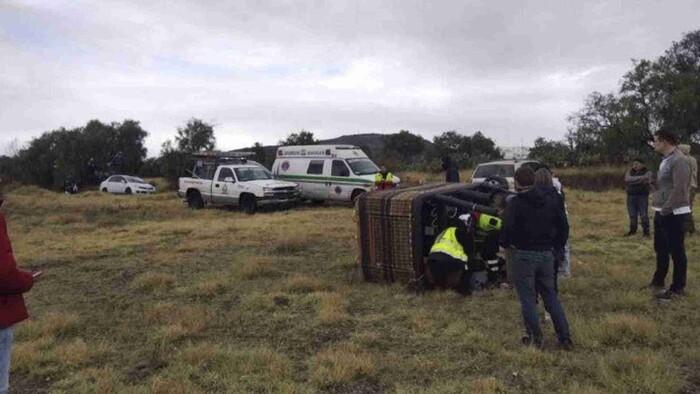 Dos extranjeros heridos tras accidente en globo aerostático en Teotihuacán