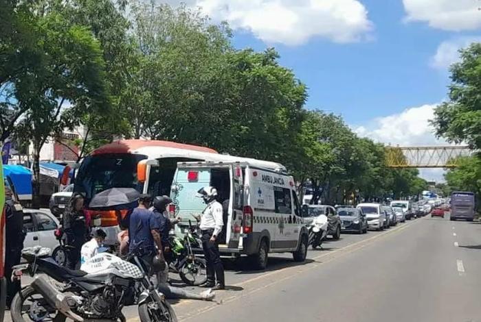 Dos lesionados en accidente vehicular ocurrido en salida a Quiroga