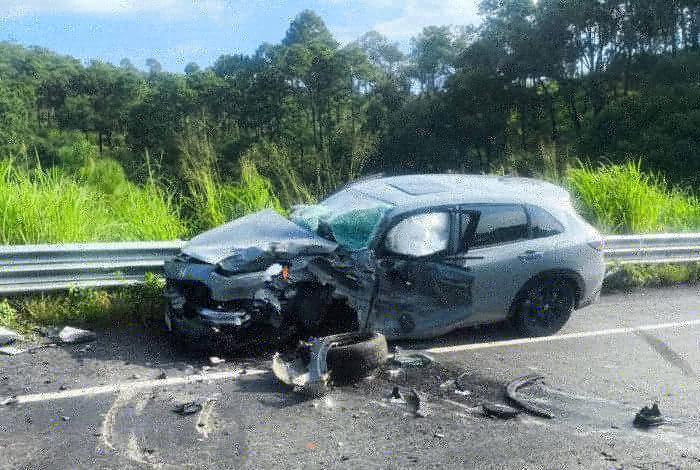 Dos lesionados tras aparatoso choque en la autopista Uruapan – Pátzcuaro