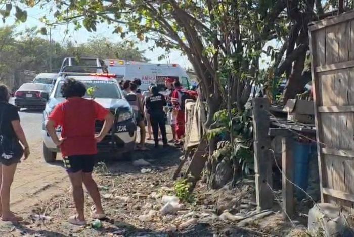 Dos muertos y una mujer grave, el saldo de ataque armado en fonda de Lázaro Cárdenas