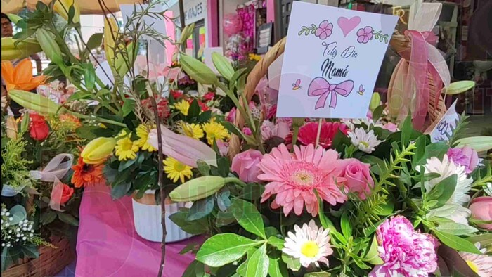 Dos veces más caras, flores para el Día de las Madres en Morelia