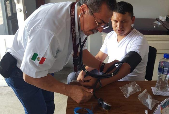 Durante vacaciones, la SICT examina a conductores de autotransporte: cansancio, ingesta de alcohol, sustancias...
