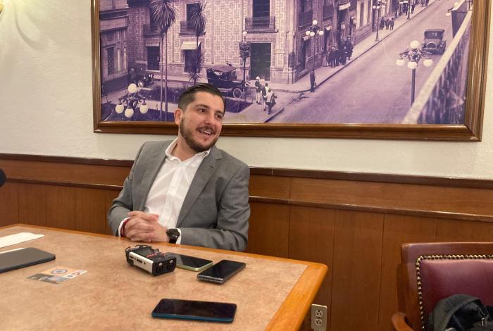 Eduardo Díaz Antón deja el PT, queda acéfalo