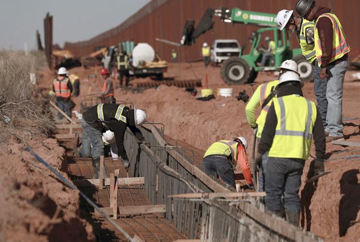 EEUU retoma la construcción de muro fronterizo de 100 kilómetros entre Arizona y México