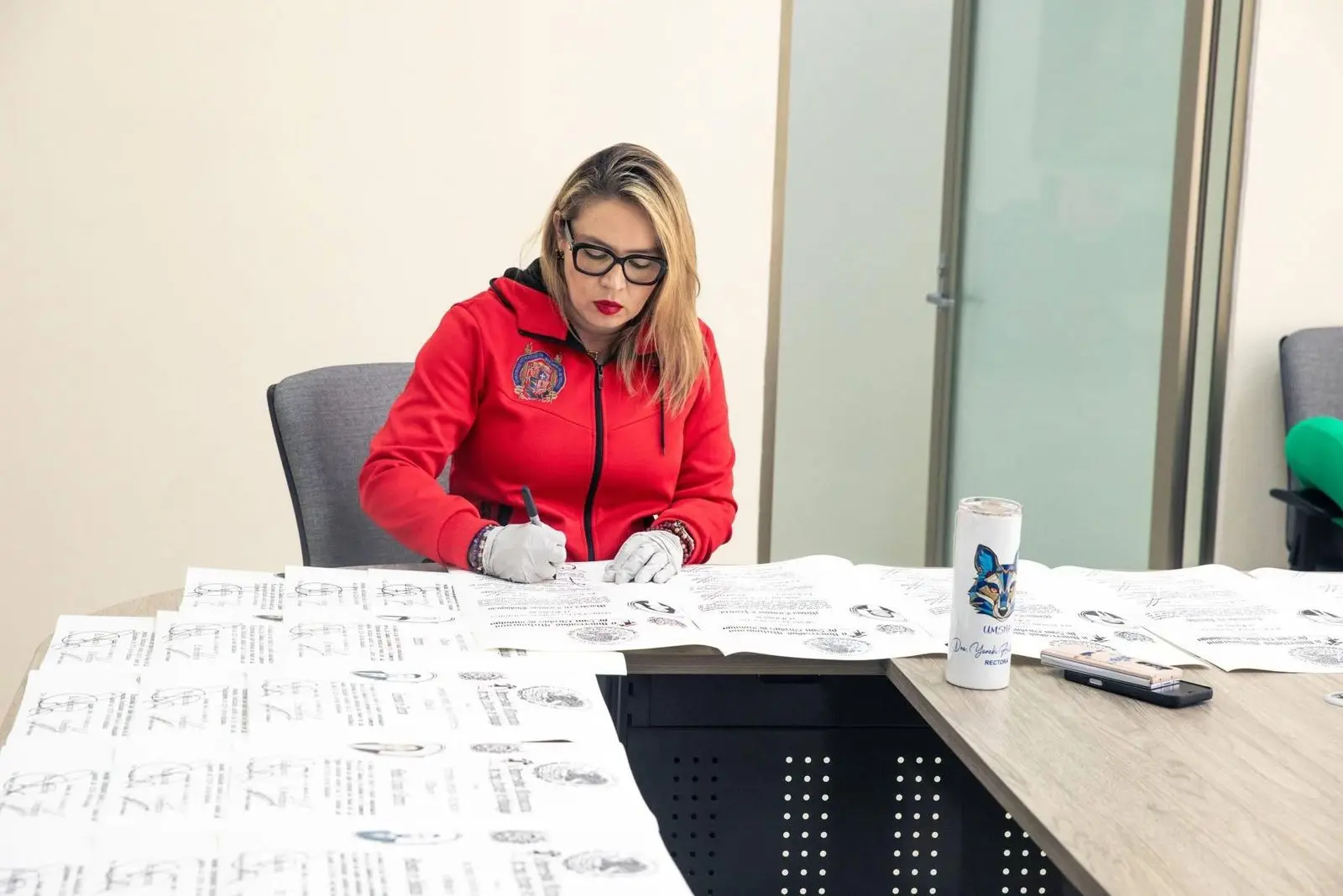 ¡Egresado nicolaita no te quedes fuera, titúlate ya!; continúa programa de reducción de costo de titulación en la UMSNH  