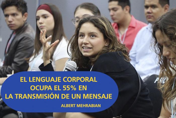 El lenguaje corporal impacta en las relaciones sociales, explica Psicóloga