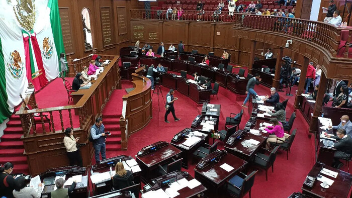 El lunes definirá Conferencia fecha para protesta de diputados suplentes