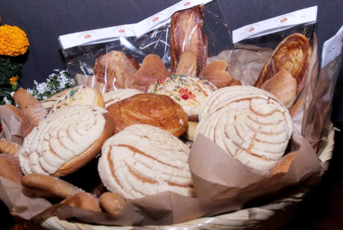 El pan de muerto más grande de Michoacán, la mejor concha y el más tragón del pastel, en Festival de Puruarán