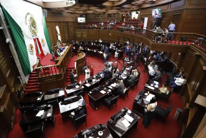 El Recinto Ferial y el hospital del IMSS ahora son de Charo