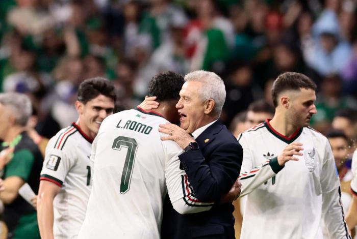 El 'Vasco' Aguirre asegura que sus jugadores no se quedan en los triunfos y miran adelante