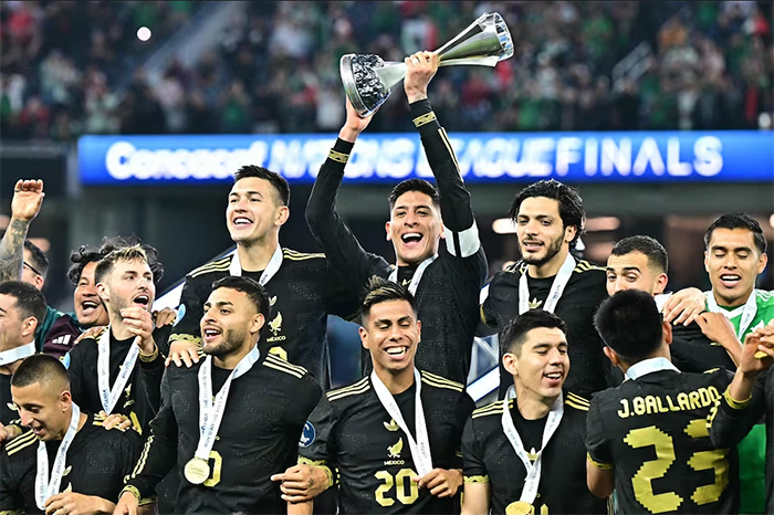 ‘El Vasco’ Aguirre y doblete de Jiménez lo logran: México gana la Liga de Naciones