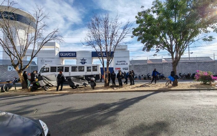 Elementos de la Guardia Civil se manifiestan en el Cuartel Valladolid