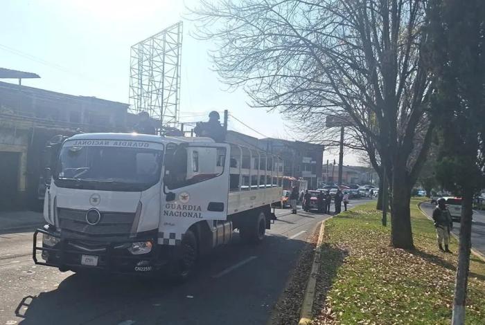 Elementos de la Guardia Nacional resultaron heridos tras chocar en Uruapan