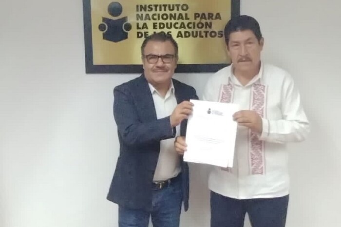 Elesban Aparicio asume la titularidad del INEA en Michoacán