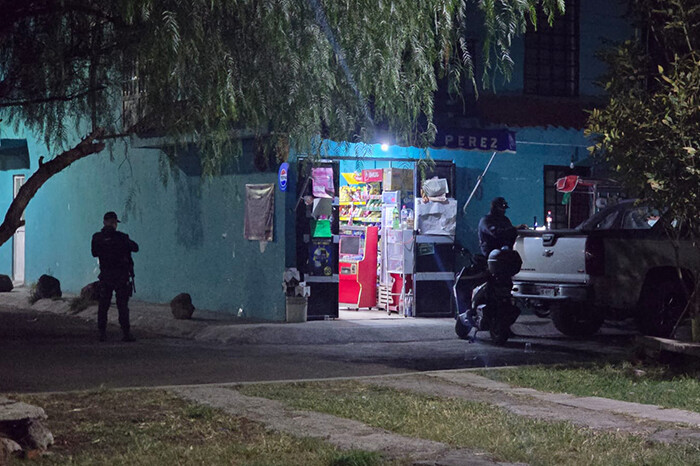 Empistolados balean tienda de abarrotes en el Fraccionamiento Real de Valencia