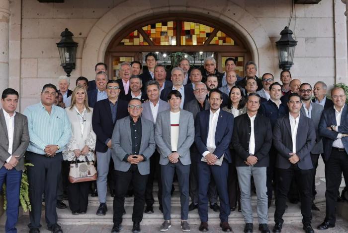 Empresarios se suman al Plan Michoacán y respaldan acciones de Bedolla y Sheinbaum